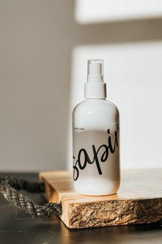 Bouteille de 250 ml d’Eau de Linge Sapin avec vaporisateur