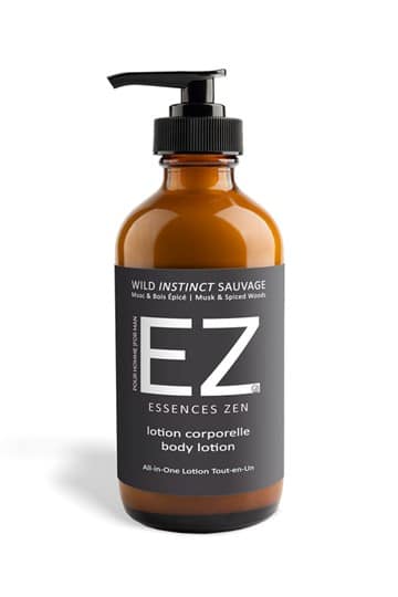 Bouteille de la lotion corporelle Instinct Sauvage – soin hydratant pour homme au parfum musqué et boisé, format 240 ml, sur fond neutre.