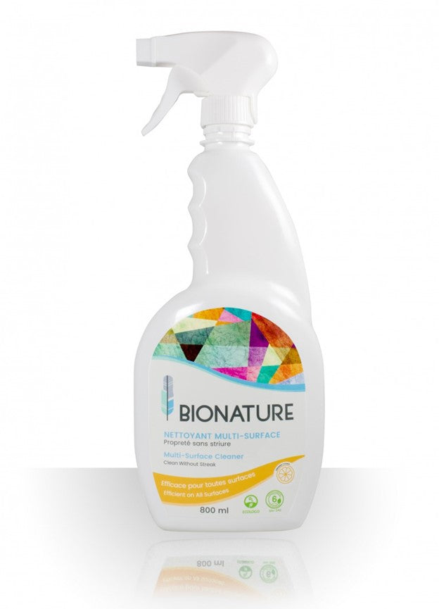 Bouteille de nettoyant multi-surface BIONATURE au parfum agrumes, sans ammoniaque.