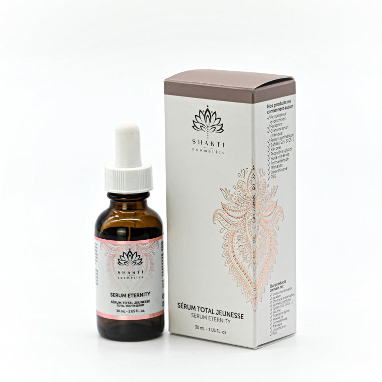 sérum pro-âge SHAKTI dans un flacon de 30 ml sur fond naturel avec son emballage