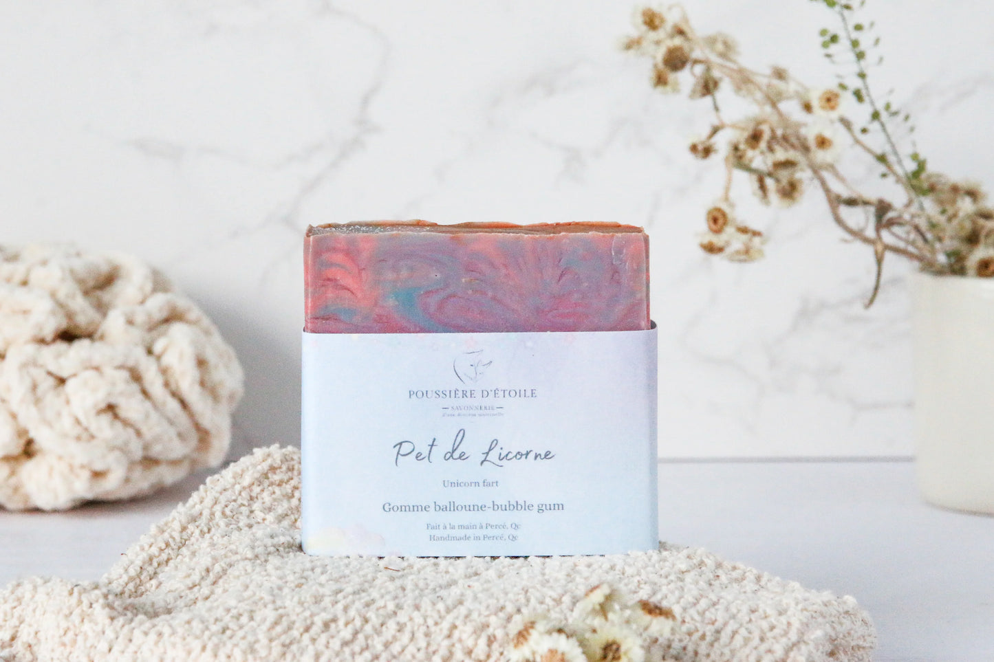 Savon en barre - Pet de Licorne | Gomme balloune 125gr - POUSSIÈRE D'ÉTOILE