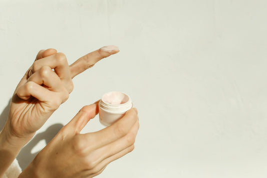 Tes soins de la peau sont-ils encore efficaces… ou contaminés?